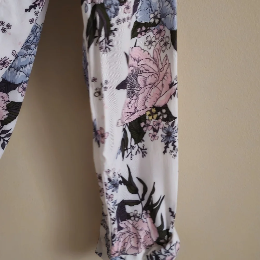 H&M Divided Floral Blue & Pink Button Down Shirt Size 14 - Picture 5 of 9